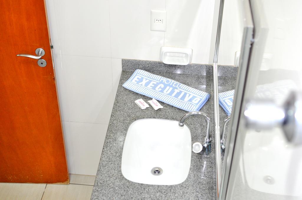Hotel Executivo อรากัวอีนา ห้อง รูปภาพ